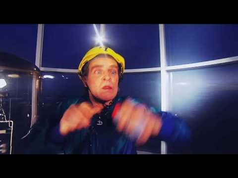 Funny Adecco commercial Lighthouse (Moomba!