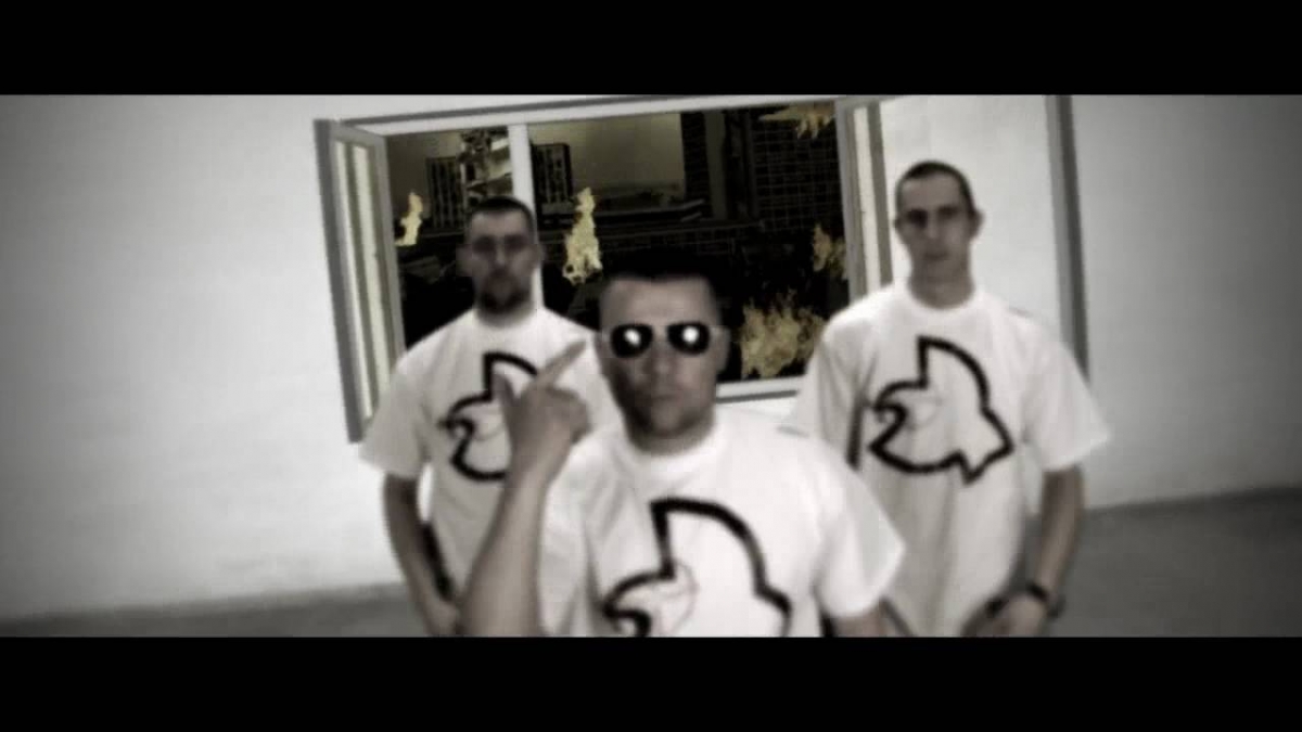 Pokoj Z Widokiem Na Wojne feat. Sokol i Marysia Starosta - Pokoj z widokiem na wojne
